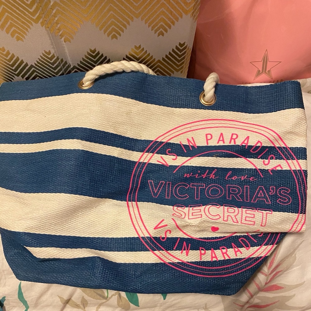 Victoria’s Secret beach tote